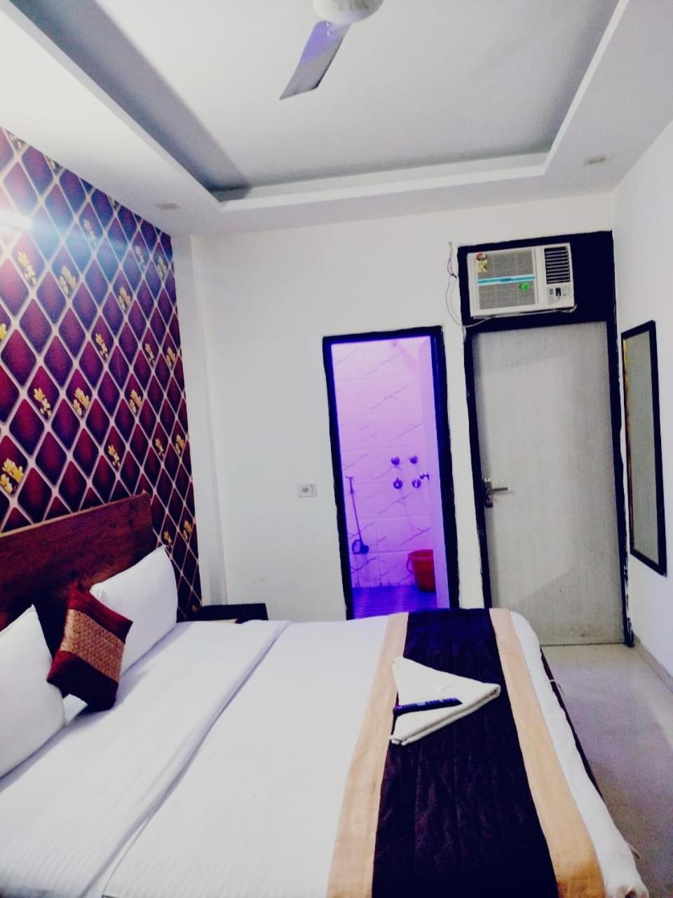 Suites Admiral Delhi Airport New Delhi Eksteriør bilde