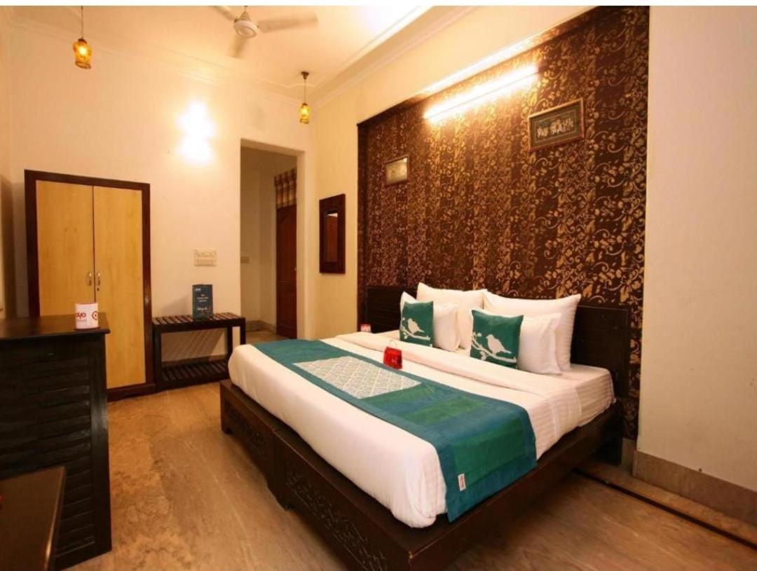 Suites Admiral Delhi Airport New Delhi Eksteriør bilde