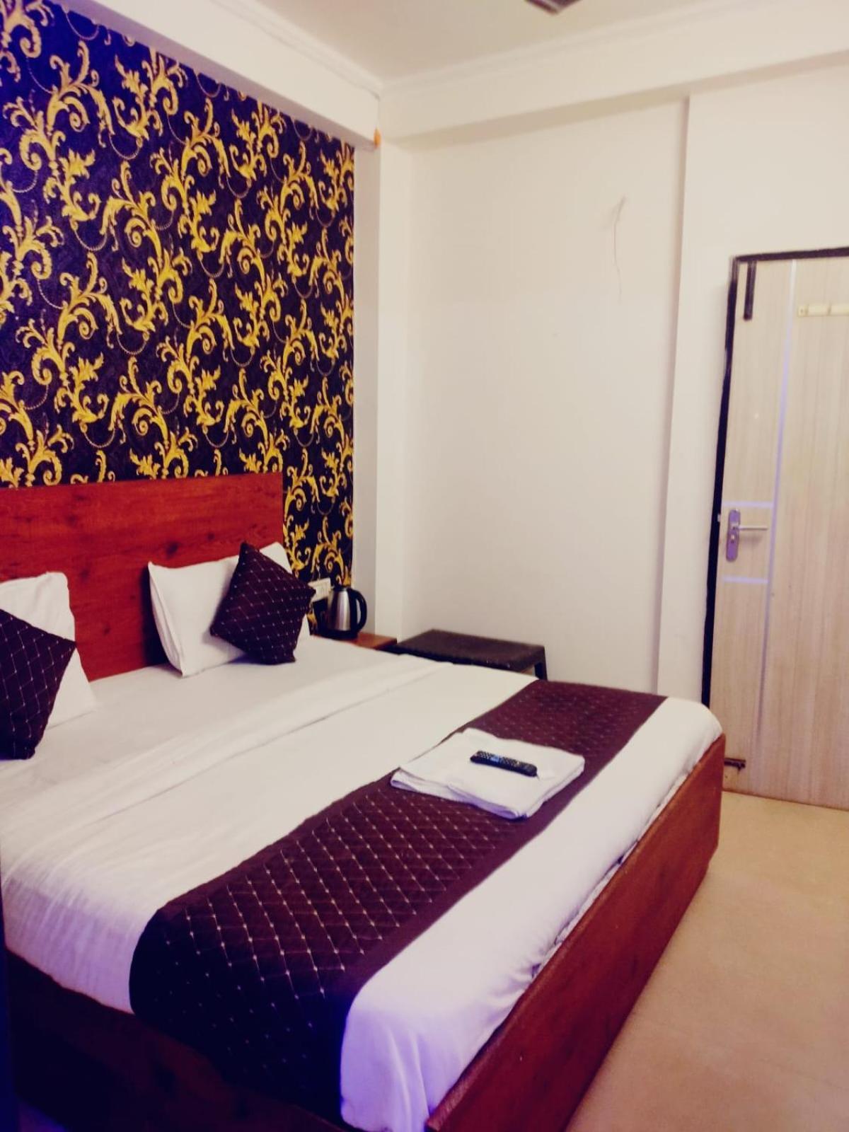 Suites Admiral Delhi Airport New Delhi Eksteriør bilde